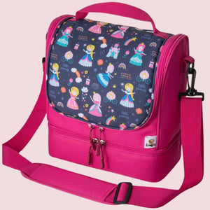 Die pinke Kinder-Umhängetasche mit einem liebevollen Prinzessin-Motiv in der Frontalansicht; ein magisches Accessoire für kleine Prinzessinnen.